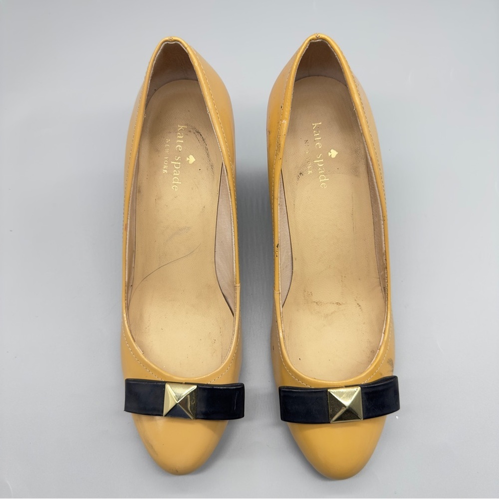 👉 Kate Spade New York "Karolina" Tan Patent Leather Wedge Pumps - Size 9M